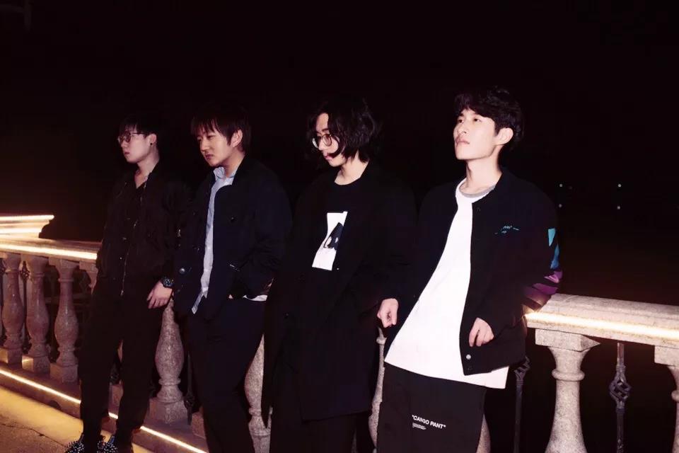 上海草莓基地挖草莓苗,超级草莓上海