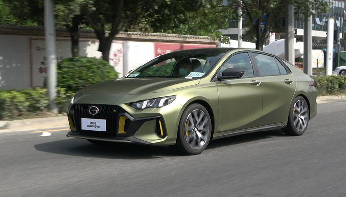 传祺影豹运动版深度测评,传祺影豹j15和j16有什么区别