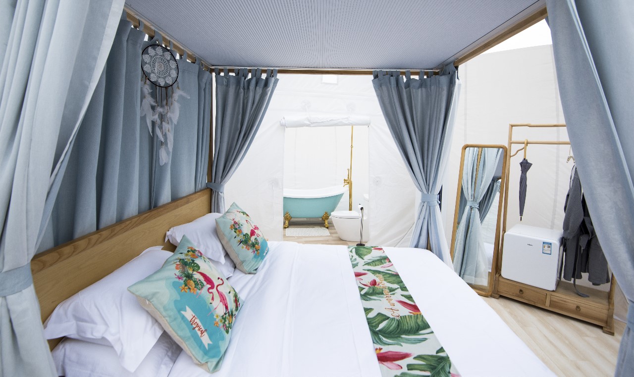 打卡最爱的水上泡泡屋，你最关心的18个问题都在这