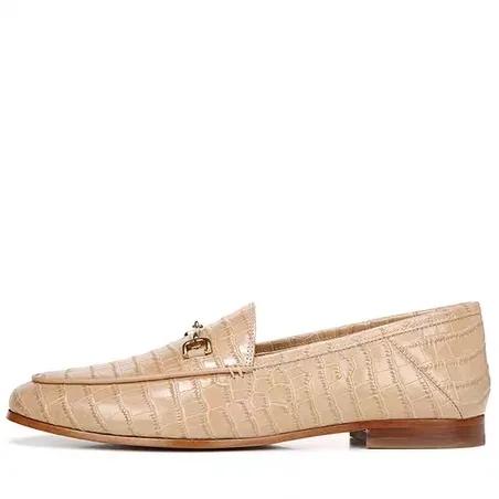 中年妈妈适合夏季穿哪家鞋子,有没有哪款鞋子适合妈妈穿