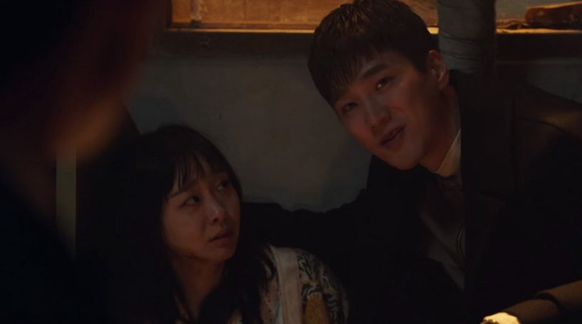 韩剧《梨泰院Class》15集朴叙俊被虐惨！朴叙俊命危又下跪又哭喊