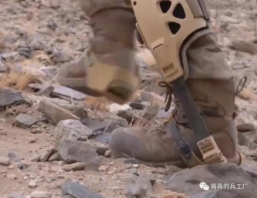 给边防部队最好的装备,边防军人负重装备