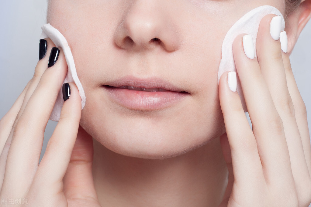 卸妆危害大还是不卸妆危害大,不卸妆的坏处有哪些