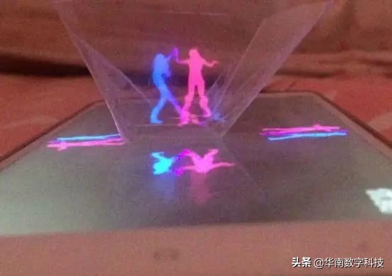 如何制作全息投影手机,如何制作全息投影片源