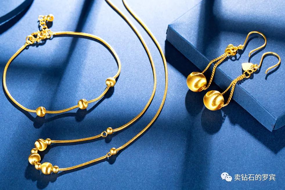 珠宝销售中顾客说太贵了应对技巧,珠宝销售面对挑剔的顾客应对话术