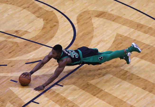 安吉离开凯尔特人,安吉在凯尔特人呆了多久