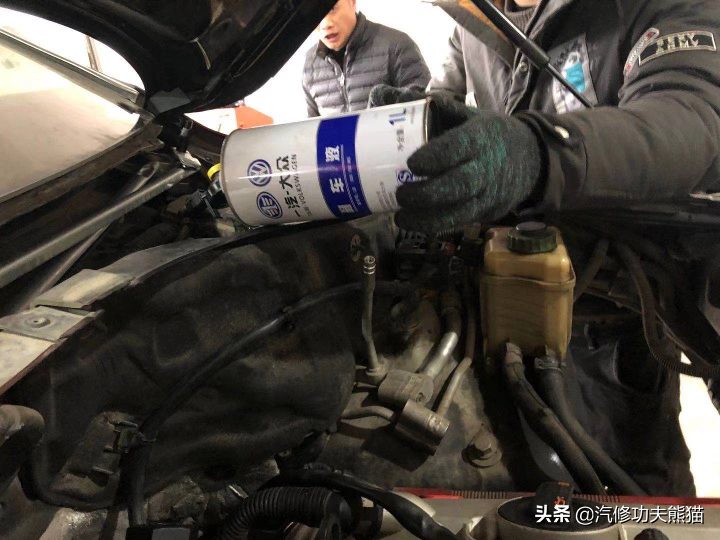 只因修烧机油却被人修到残废！4S拒修！一台奥迪Q7的重生路