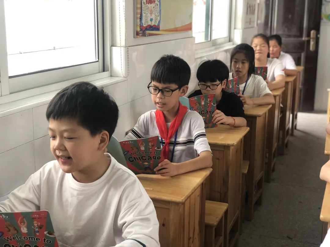 启东长江小学英语特色活动,小学英语素质展示会