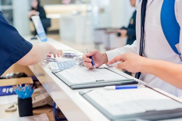 如果被感染了新冠病毒怎么办,被感染了新型冠状病毒治疗要钱吗