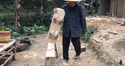 61岁中国大爷火爆油管！惹上亿老外关注：这是什么Chinese功夫