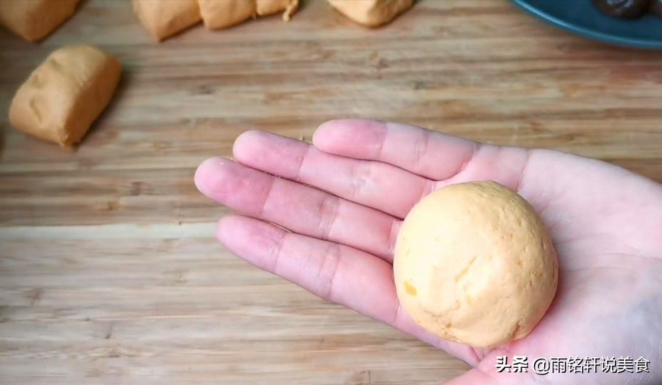 不用烤箱做月饼的家常做法,没有烤箱也能做月饼无任何添加剂