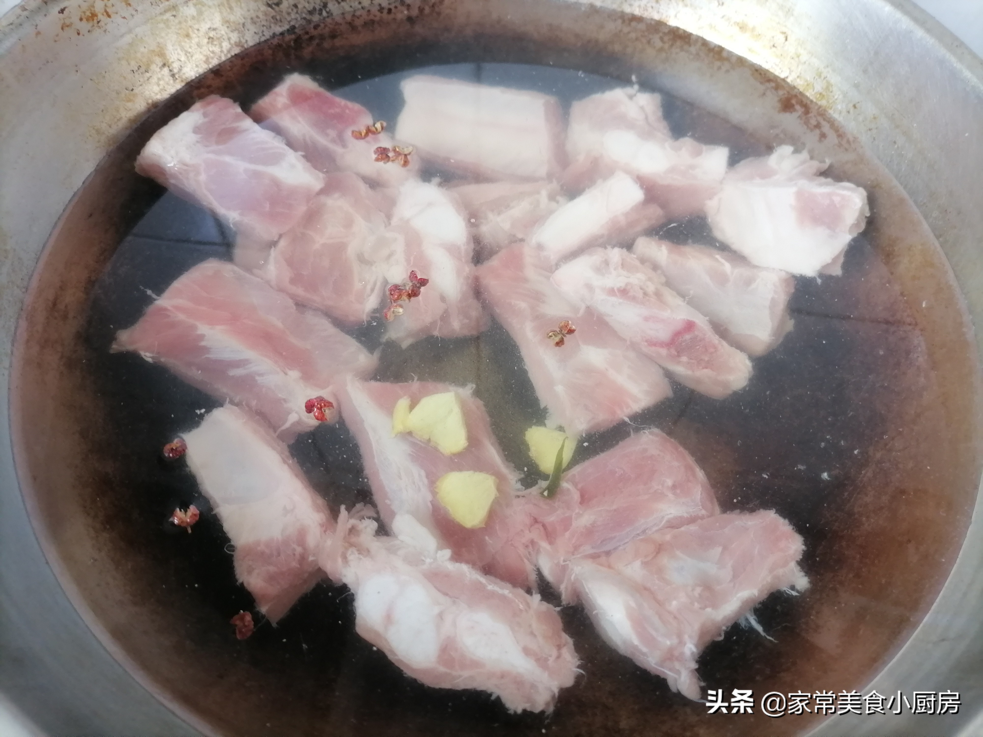 三伏天海带汤做法,三伏天喝的排骨汤