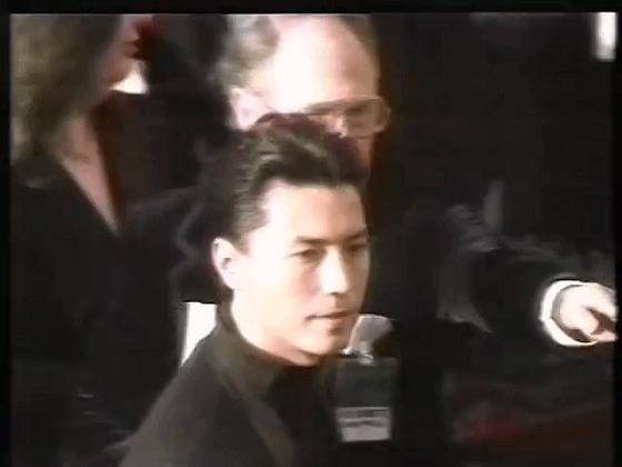 尊龙这才是亚洲颜值之巅峰,被称为亚洲第一美男尊龙