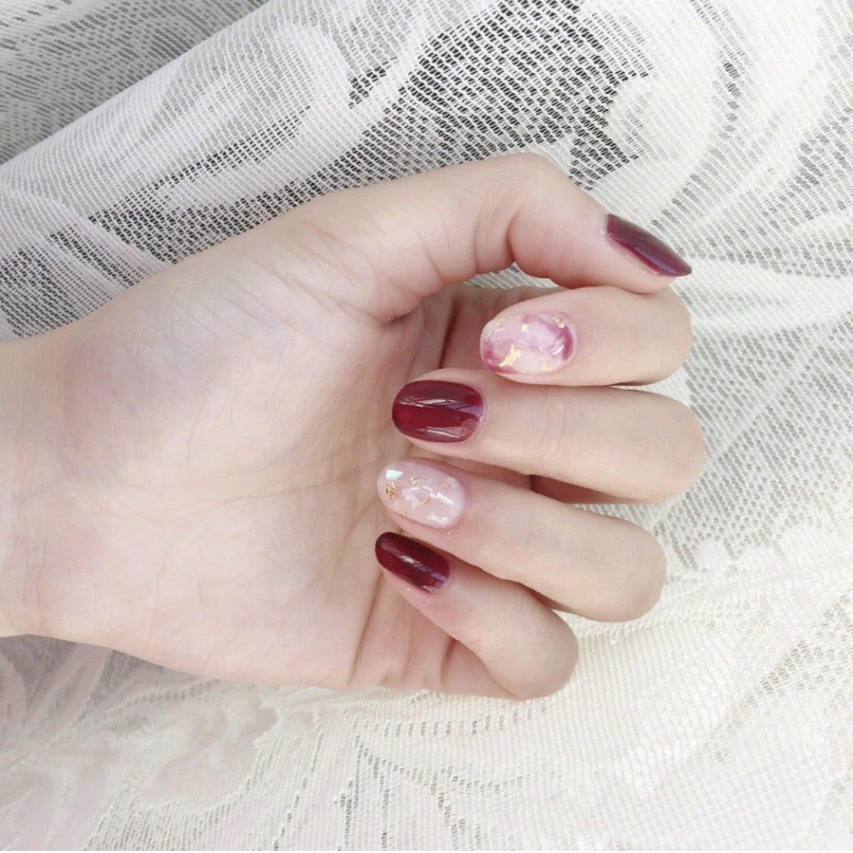 美甲款式推荐晕染美甲,渐变晕染金箔贝壳珍珠美甲黑白