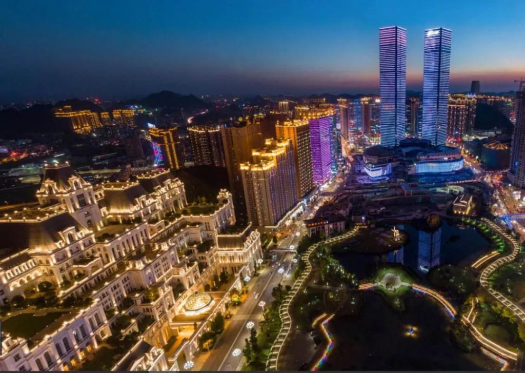 “花果园”无花无果，却有60万人入住？事实证明超大社区尽量别碰