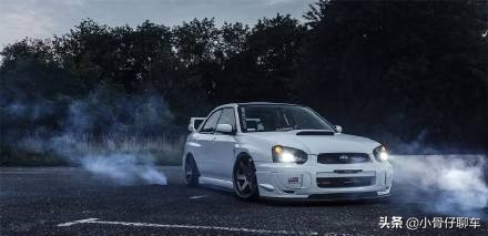 斯巴鲁跟evo的故事,宝马m2对比三菱evo斯巴鲁翼豹
