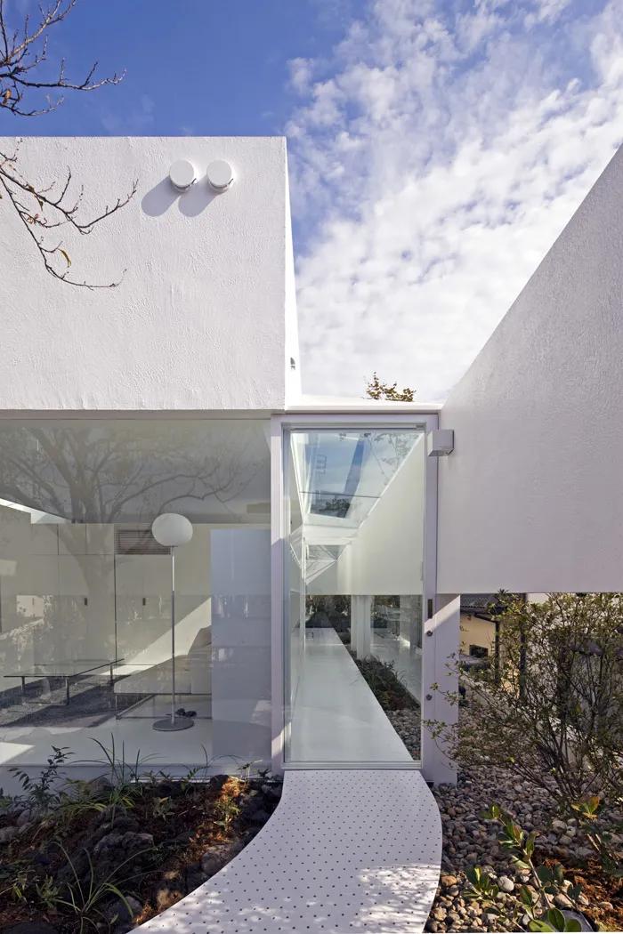 小户型极简装修风格日本,日本十几平米的房子经典设计