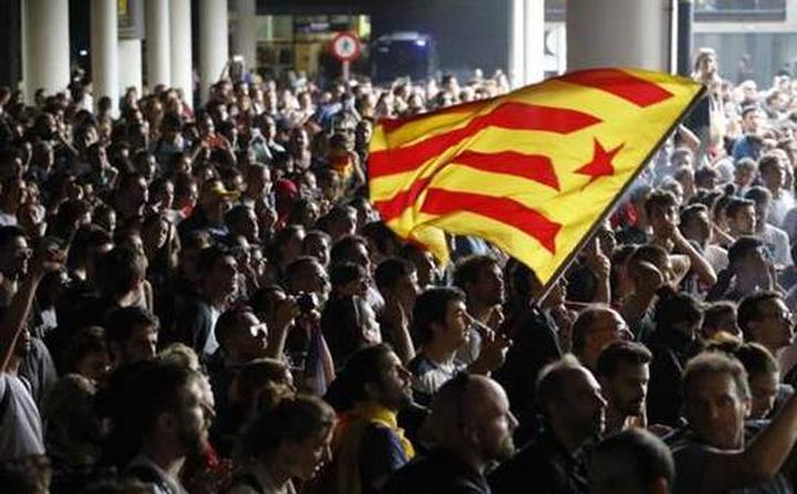 佛朗哥时期皇马威胁巴萨,佛朗哥政权