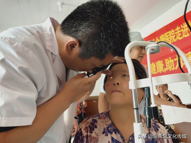 义诊活动暖人心健康扶贫在行动,莒县金康医院义诊活动大爱无边