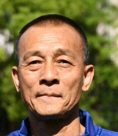 上海足球李中华,上海足球运动员李中华几岁