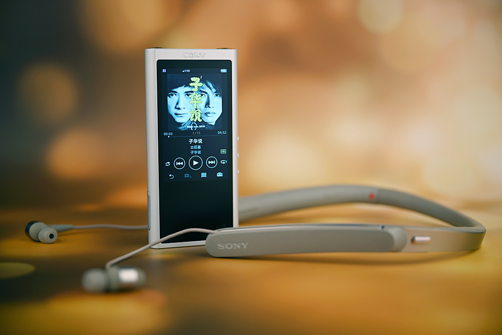 索尼zx300a与xz2,索尼wi-1000x二代测评