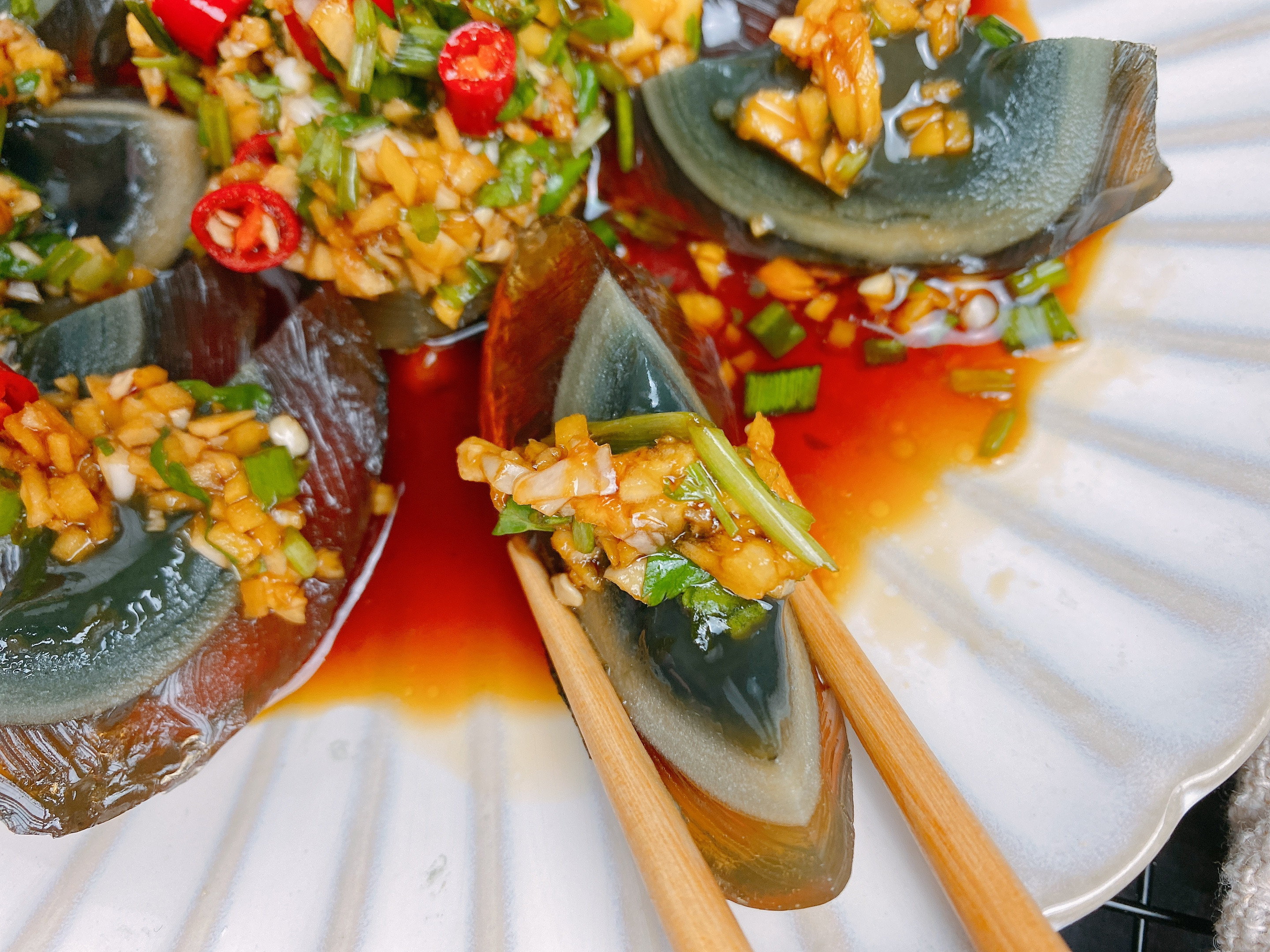 皮蛋凉拌过年菜,凉拌皮蛋调料家常菜