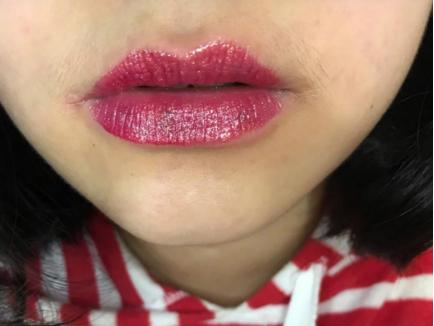 大牌口红不“踩雷”？YSL“白皮”都不喜欢，它涂完“秒变大妈”