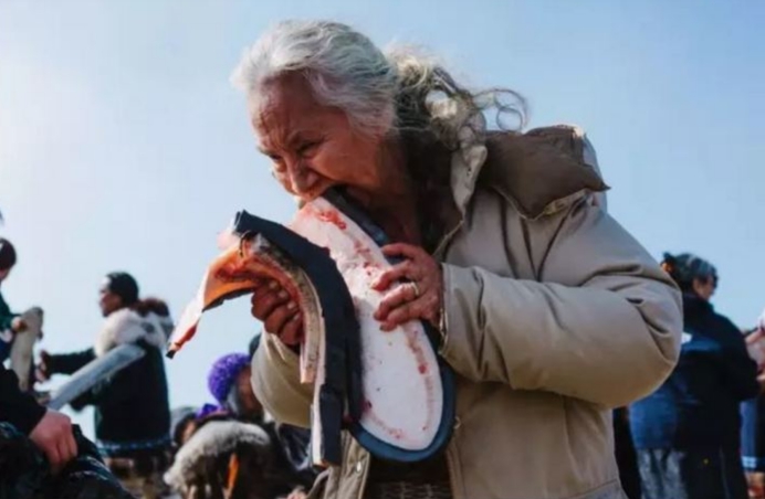 爱斯基摩人的起源,爱斯基摩人有哪些传说