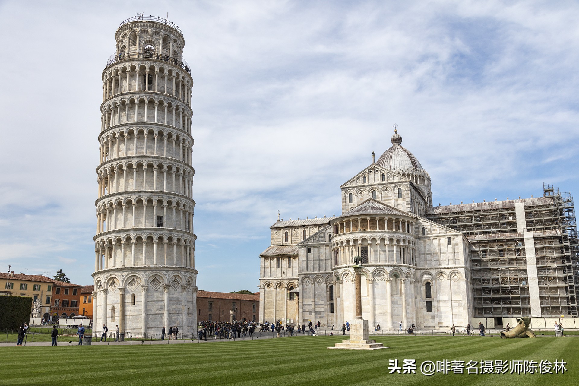 比萨和卢卡，一城因歪了的塔著名，一城躲过二战轰炸保存中世纪原貌