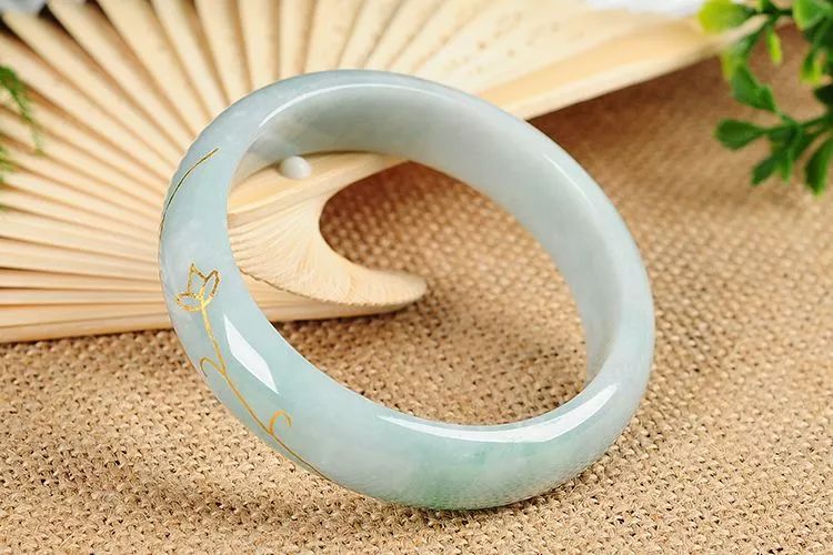 这些珠宝千万不要买,这几种假珠宝千万不能买