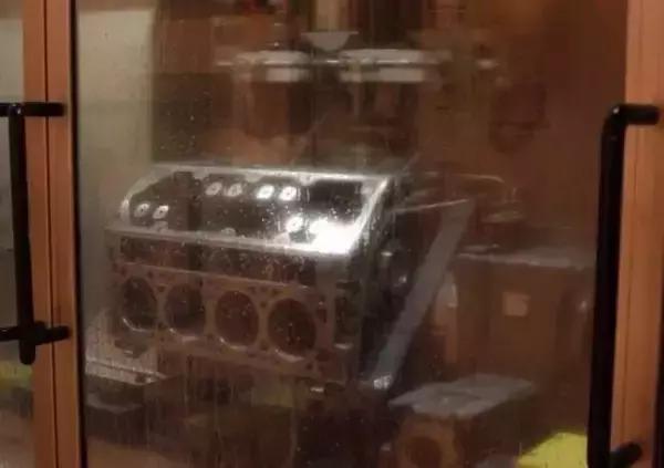 挖机发动机为什么不用国产的,挖机发动机动力不够的故障原因