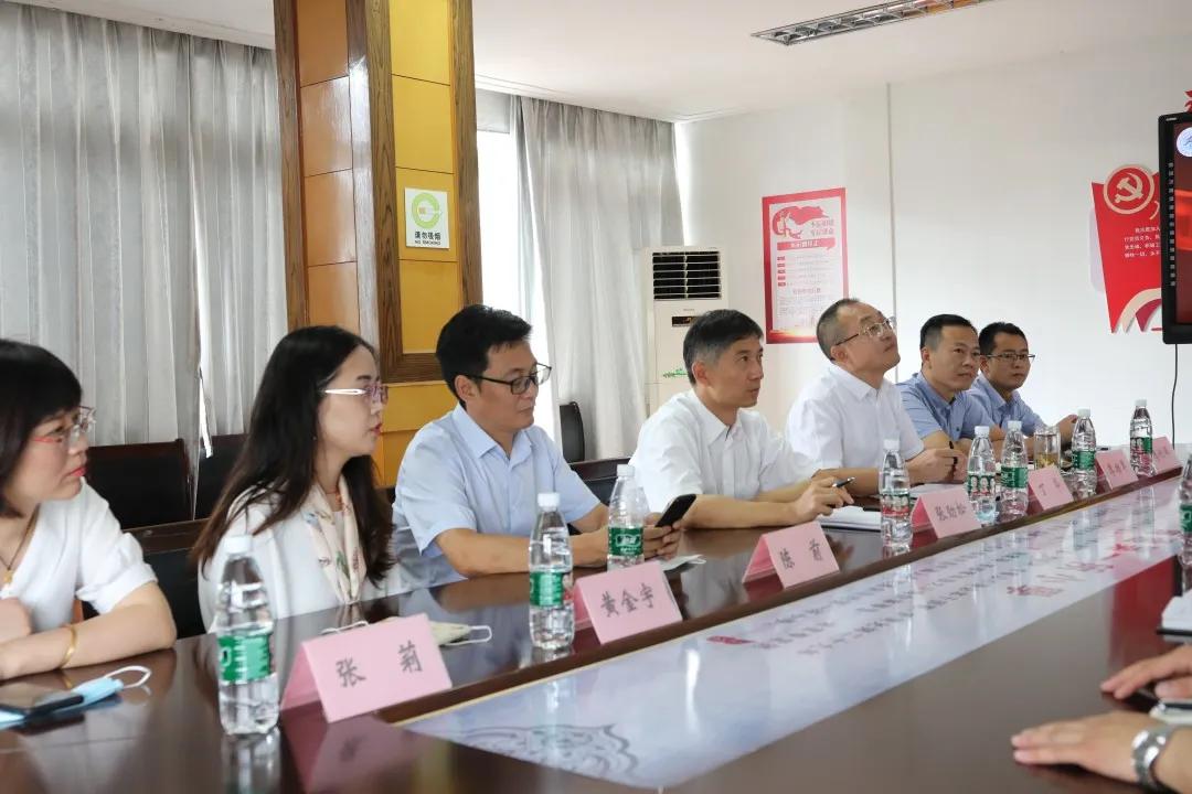 川港小学吴梦洁,川港小学吴梦洁回母校