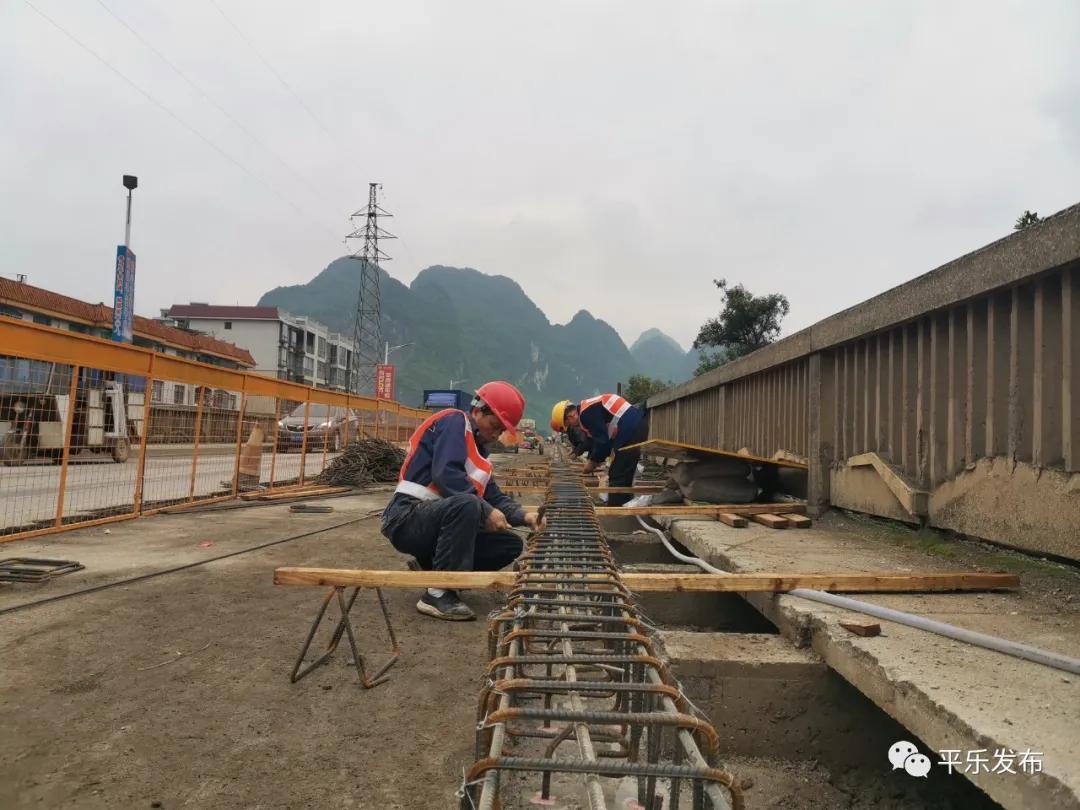 广西桂林平乐记者,桂林平乐大桥最新视频