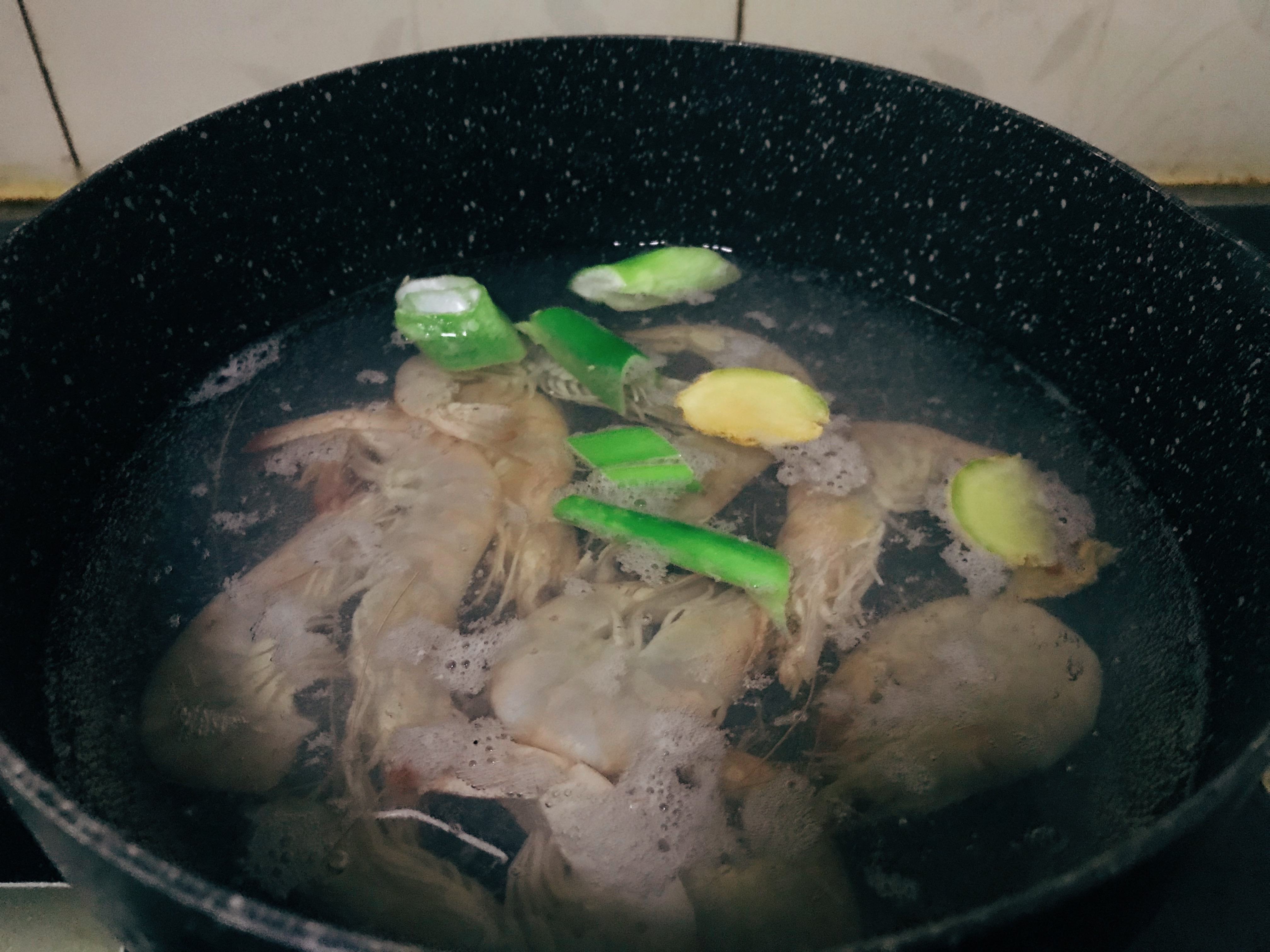 新鲜的虾煮出来味道不对,做出来的虾有一股腥臭味