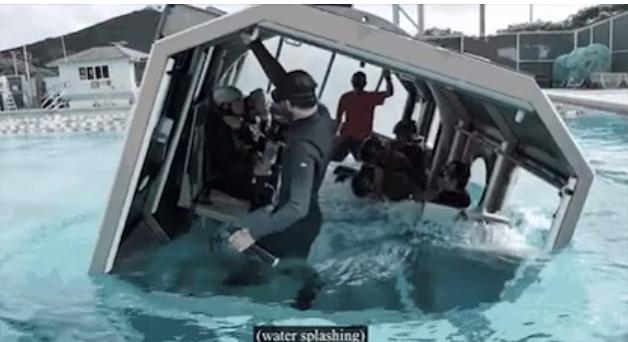 车辆入水逃生视频,汽车入水如何安全逃生