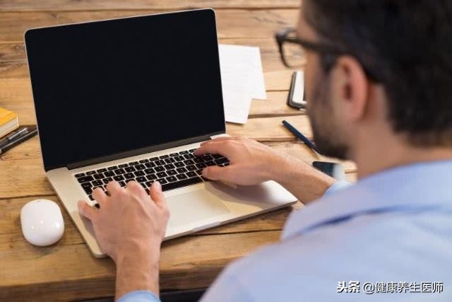 十分珍贵的颈椎操，五个动作，简单易学，每天十分钟，远离颈椎病