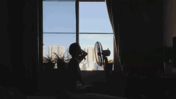 最奢侈的事是拥有梦想,最奢侈的事就是陪在你身边