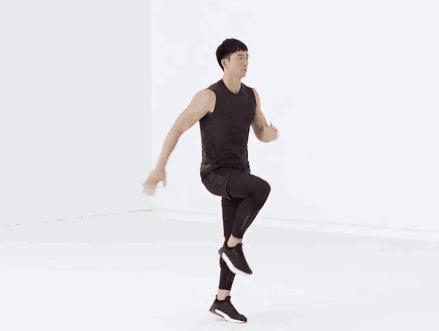 锻炼股四头肌可以改善膝盖内扣没,高手练二头肌