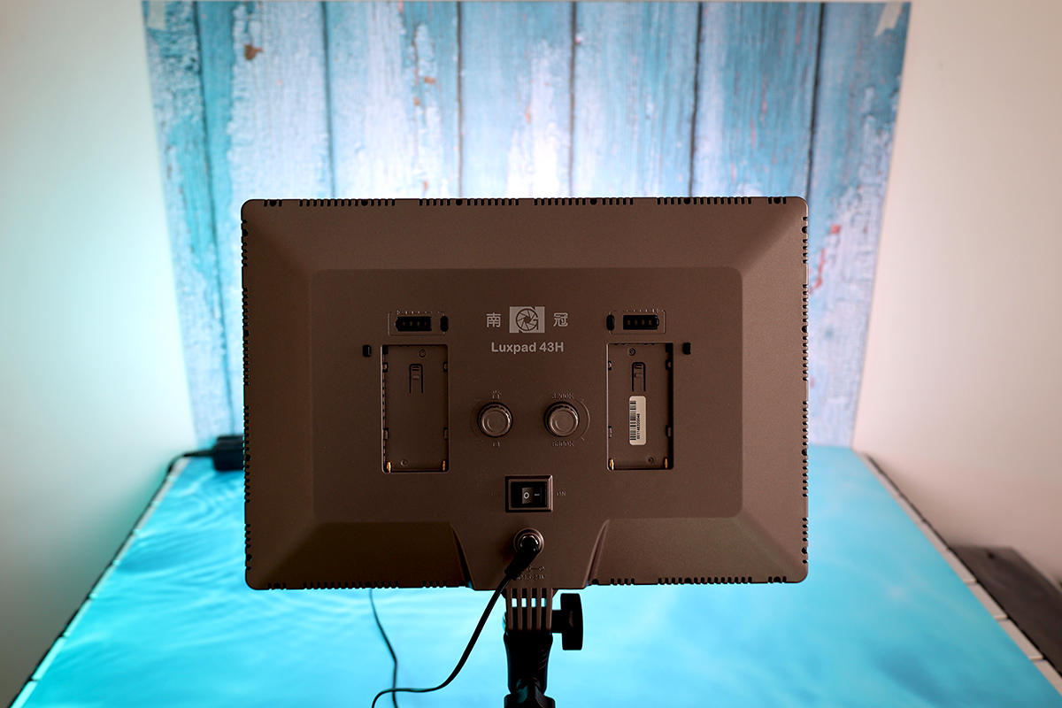 南冠平板摄像灯,南冠补光灯拍视频