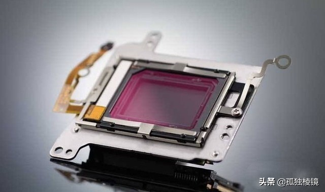 数码相机ccd和传统胶片哪个好,数码相机ccd和cmos有什么区别