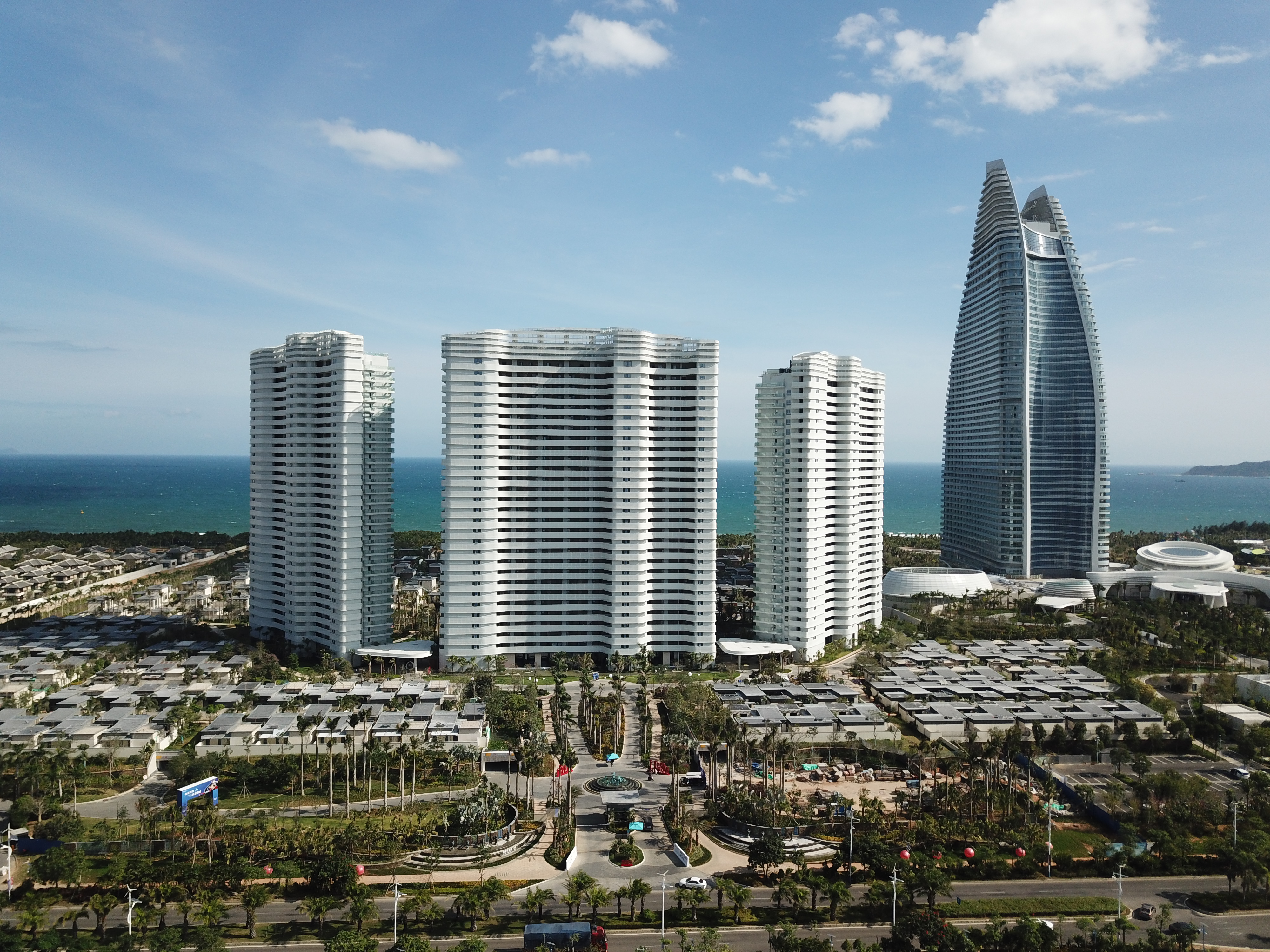 去三亚度假住哪个酒店比较好,三亚包吃住最好的酒店公寓