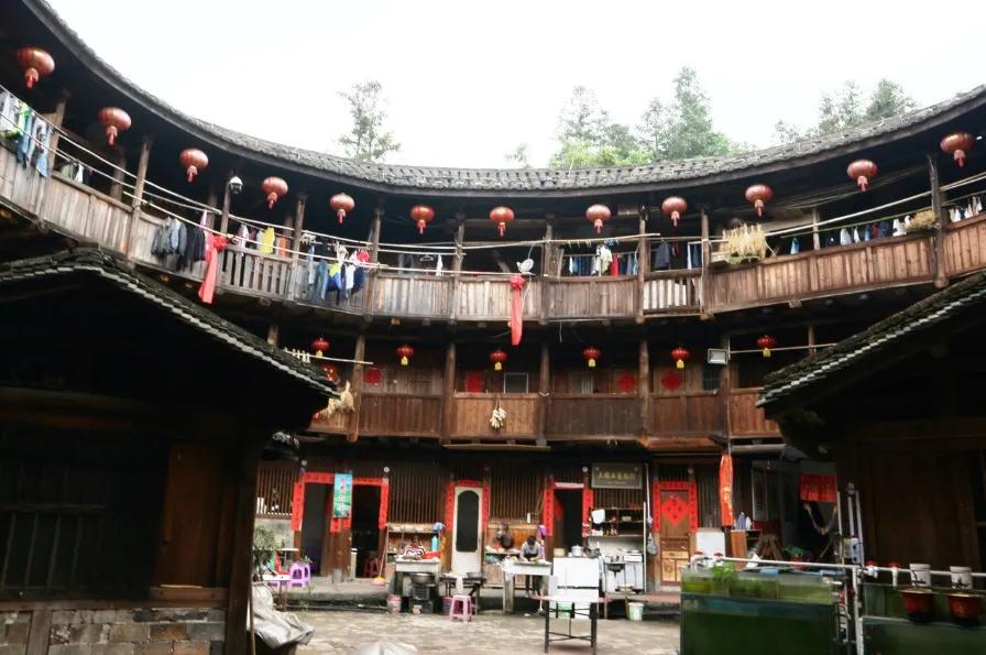寻梦云水谣，探访福建南靖土楼，漫步厦门大学