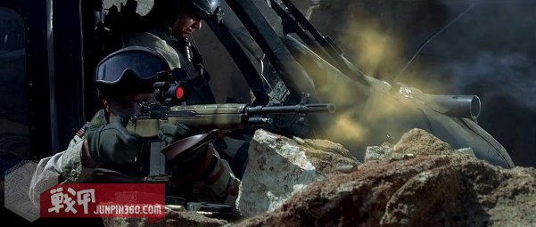 美国黑鹰战机坠落视频,黑鹰坠落最震撼视频