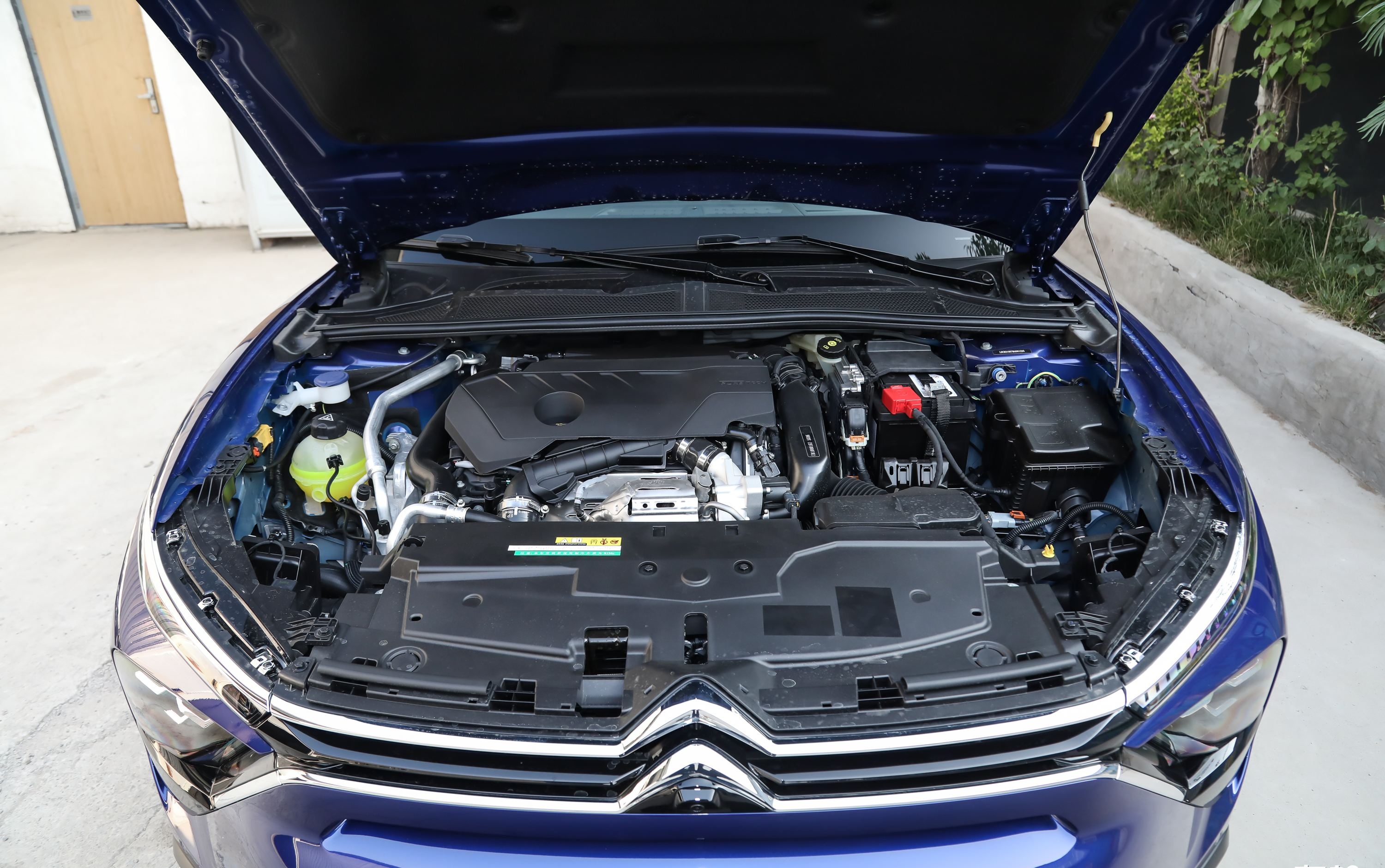 凡尔赛c5x哪款车最值得购买,自驾游旅行车哪个最好