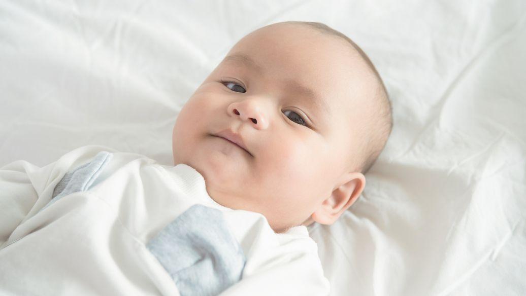 孩子从床上掉下来的忌讳,孩子从床上掉下来怎么判断没事