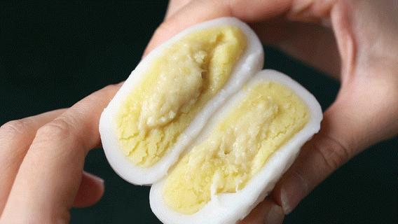 网红爆款猫山王榴莲月饼,高端榴莲猫山王榴莲冰皮月饼