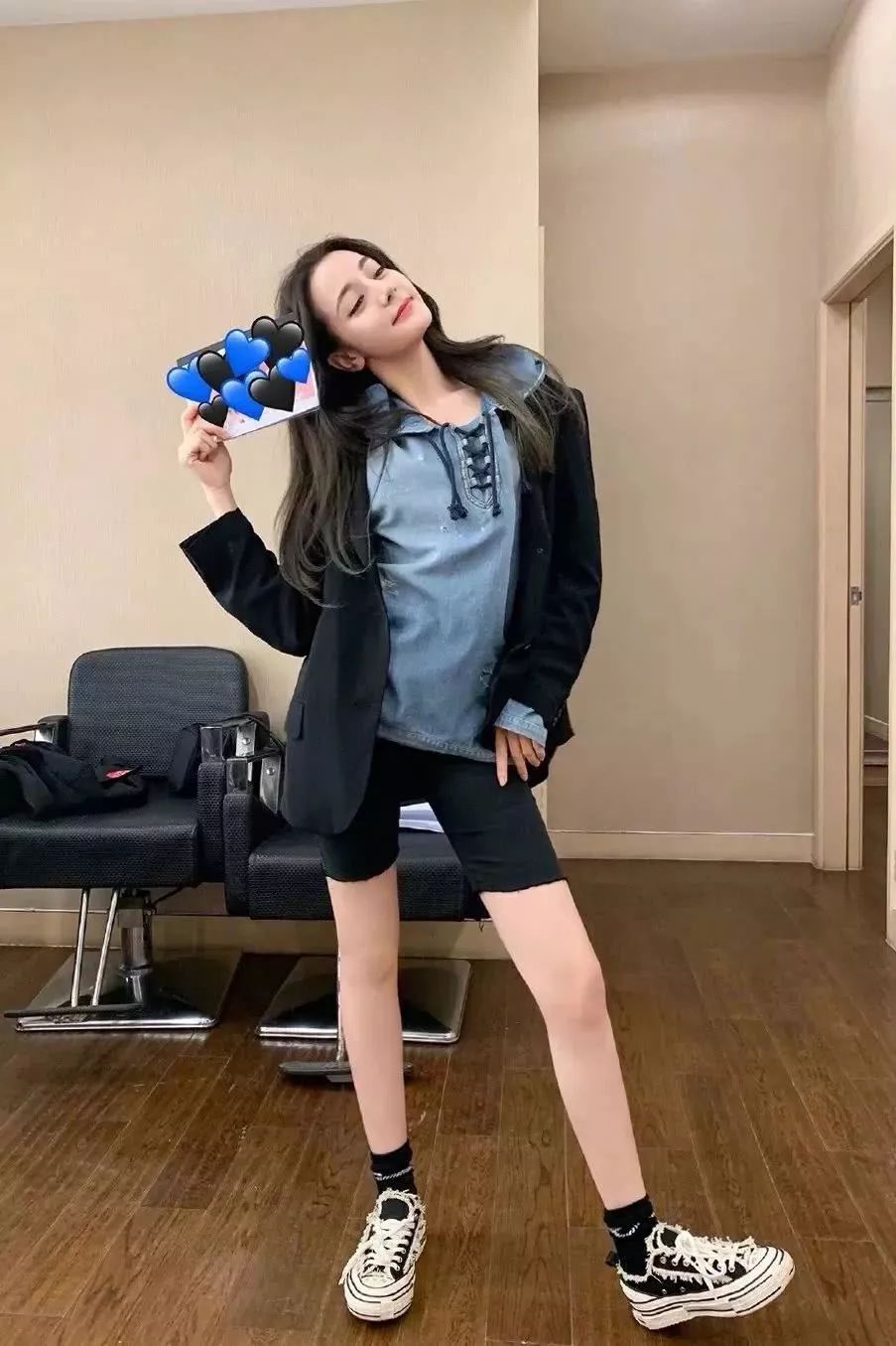 西装短裤上档次版型时尚,黑色西装短裤穿搭高级感