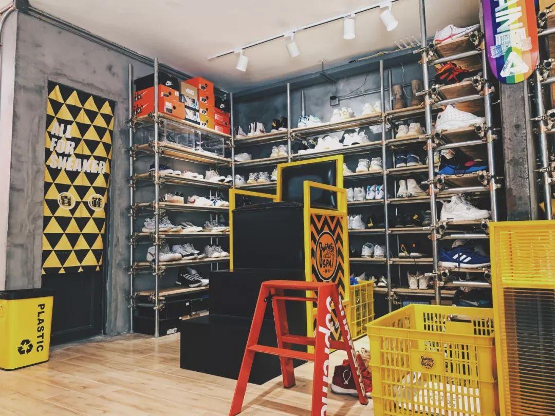 抖音万能修复神器，泡面真的能补鞋吗？专业球鞋修复师这么说