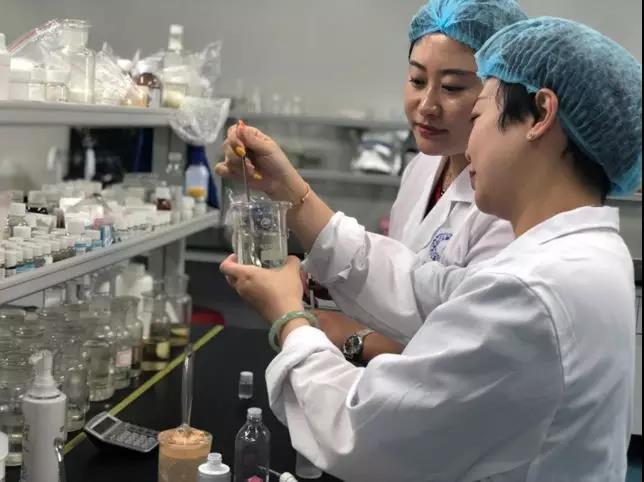 三分钟溶斑技术是啥,三分钟生物科普小视频