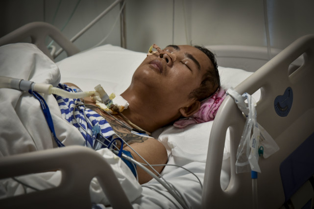 丈夫死后妻子打算卖房,妻子身患重病丈夫却卖房跑路